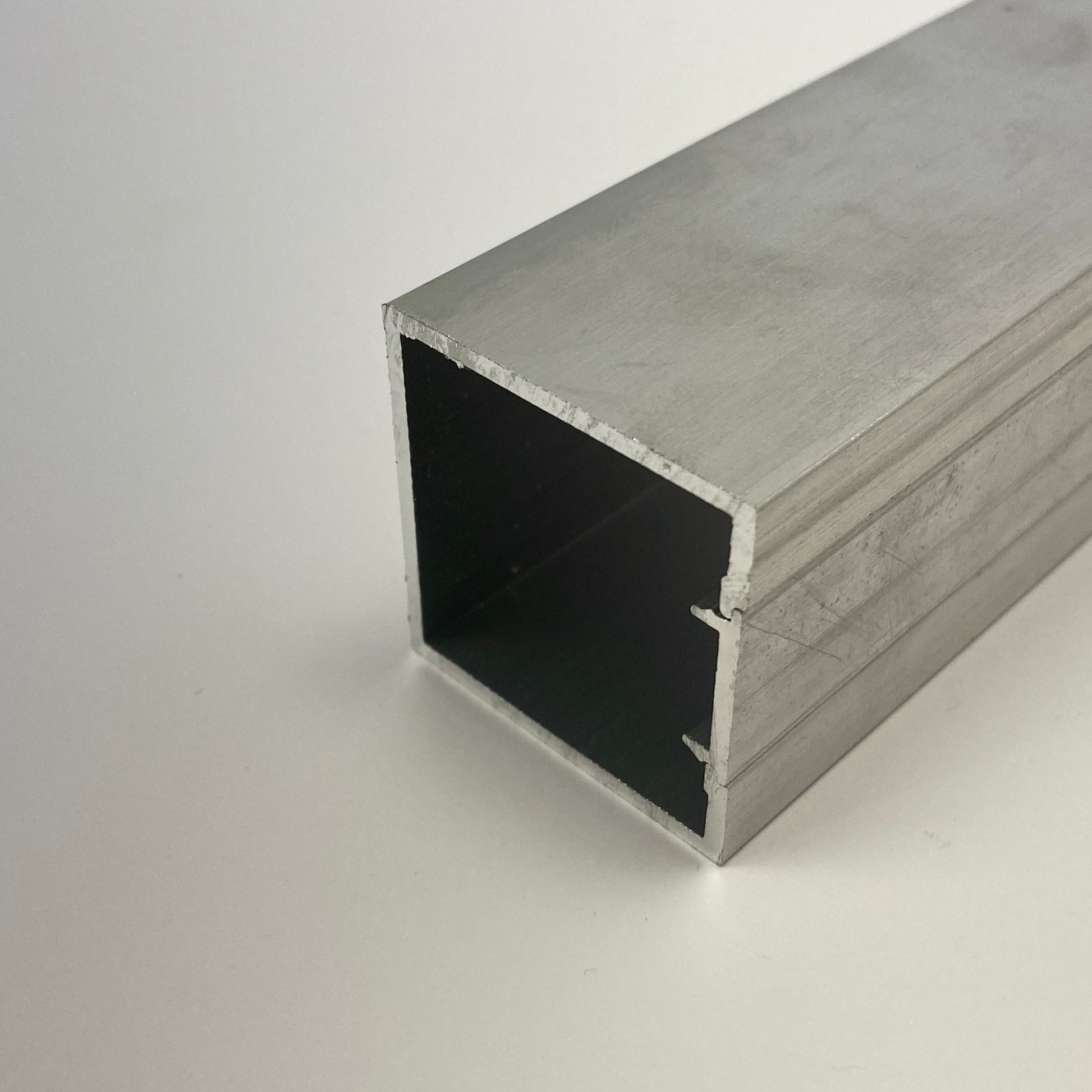 Slat Rails Open Verti-Slat Rail with Cover – SLAT-CO